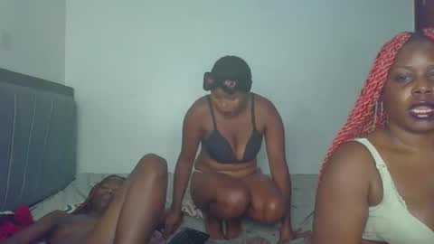 nadia_lisse online show from 11/11/25, 02:33