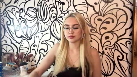 Katrin online show from 02/25/26, 10:25