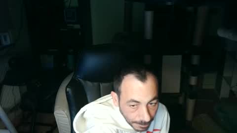 Snapshot of nadine0815 chatting on 02/11/25, 08:42 Mario online show from 02/11/25, 08:42