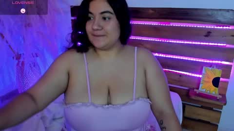 Snapshot of nadine_russo chatting on 04/30/26, 02:56 Nadine online show from 04/30/26, 02:56