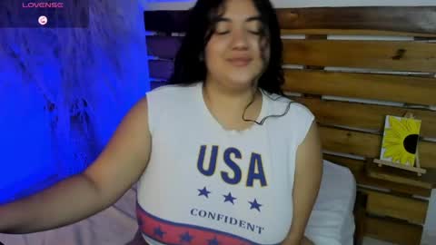 Snapshot of nadine_russo chatting on 05/22/26, 10:37 Nadine online show from 05/22/26, 10:37