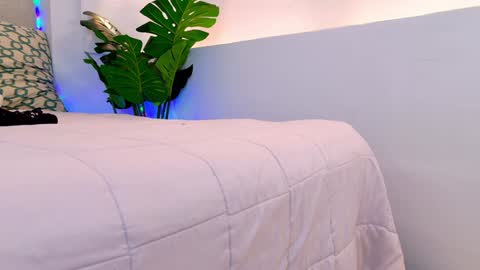 Nadine online show from 12/08/24, 02:39