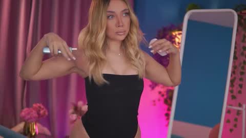 Nadia online show from 02/15/26, 05:04