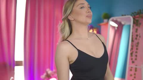 Nadia online show from 03/02/26, 07:15