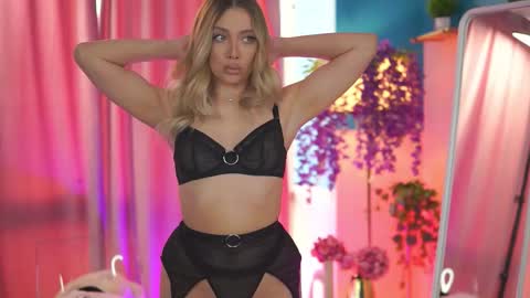 Nadia online show from 03/03/26, 05:46