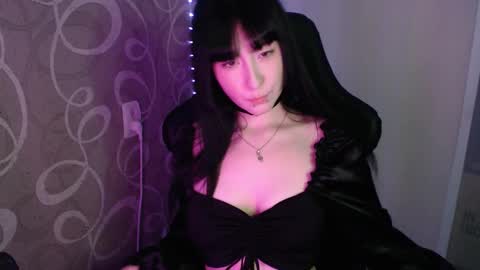 Snapshot of naemiblush chatting on 09/11/25, 02:06 Naemi online show from 09/11/25, 02:06