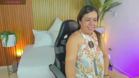 Snapshot of nahia_13 chatting on 05/11/26, 02:45 N A H I A online show from 05/11/26, 02:45