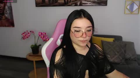 Snapshot of nahia__1 chatting on 07/10/26, 04:20 Nahia online show from 07/10/26, 04:20