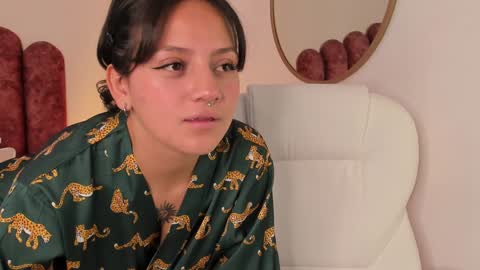 Nahia INDEPENDENT MODEL P online show from 12/10/24, 05:11