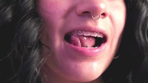 Nahia INDEPENDENT MODEL P online show from 03/12/25, 03:29