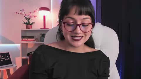 Nahia INDEPENDENT MODEL P online show from 04/10/26, 06:23