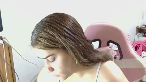 Snapshot of nahiarabiel chatting on 04/29/26, 05:30 nahiarabiel online show from 04/29/26, 05:30
