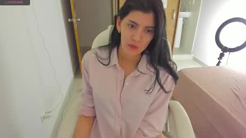 independent model online show from 02/12/25, 04:23