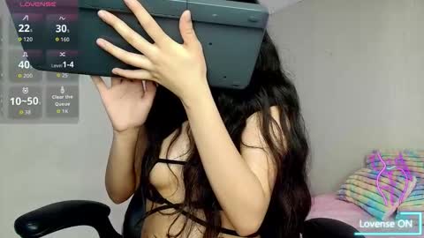 valeria online show from 11/17/25, 09:31