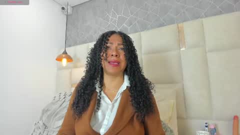 Snapshot of nahomi_dominique chatting on 07/08/26, 12:53 Nahomi Dominique online show from 07/08/26, 12:53