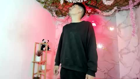nahomi_hot2002 online show from 05/11/26, 12:22