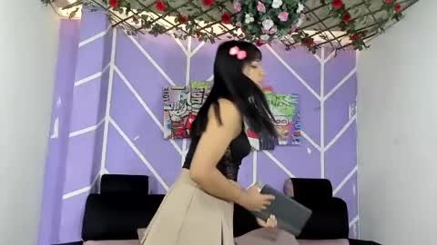 nahomi_hot2002 online show from 06/12/26, 01:32