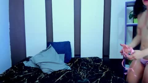 nahomy online show from 02/18/26, 07:32