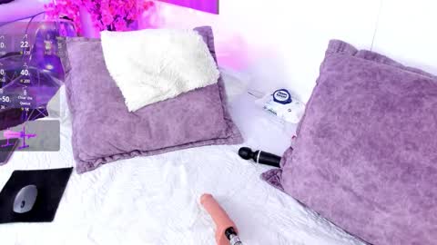 Nahomii online show from 02/12/26, 08:04