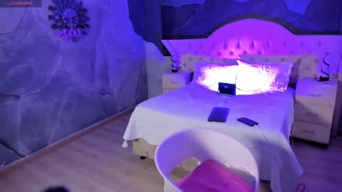 Nahomi online show from 02/25/25, 04:24