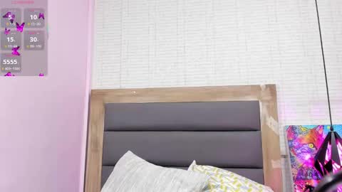 Snapshot of nahomirosse chatting on 09/29/25, 12:10   SHELBY   online show from 09/29/25, 12:10