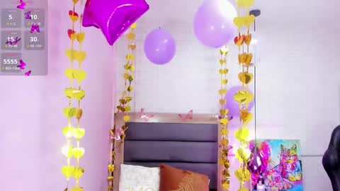 Snapshot of nahomirosse chatting on 10/07/25, 12:13   SHELBY   online show from 10/07/25, 12:13