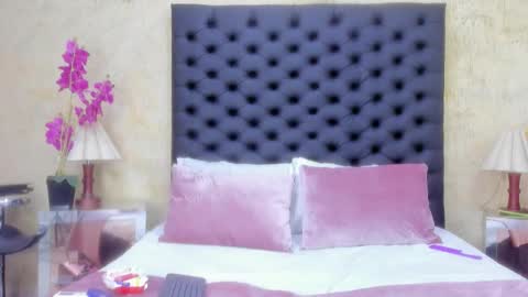 Nahomi  online show from 03/09/26, 01:15