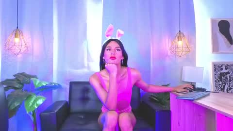 Nahomy Whitte online show from 05/11/26, 02:34