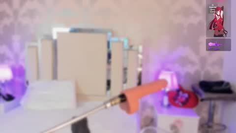 Nahomy Roberts online show from 12/05/25, 12:14