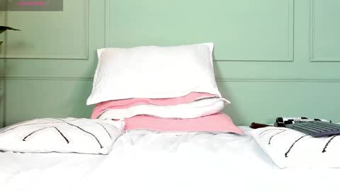 Nahomys online show from 02/25/25, 09:35