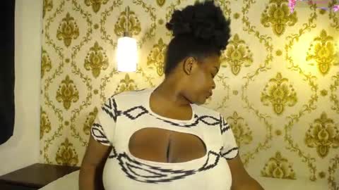 Snapshot of nahybig_boobs chatting on 05/01/26, 12:21 Karatbby online show from 05/01/26, 12:21
