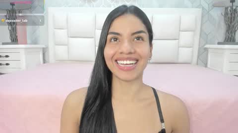 naia_cox online show from 12/02/25, 03:34