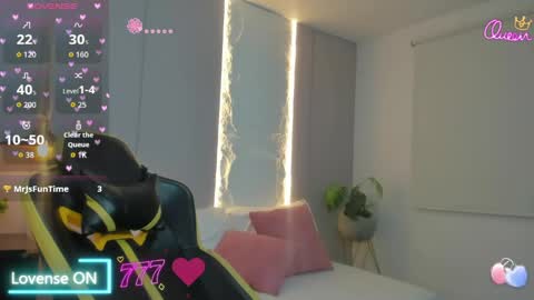 N A I A R A online show from 05/29/26, 08:12