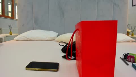 Naila online show from 01/20/25, 06:42