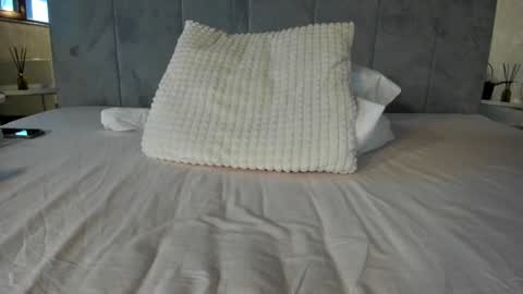 Naila online show from 02/05/25, 06:02