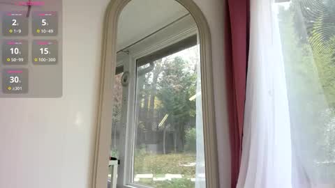 Naila online show from 10/26/25, 09:15