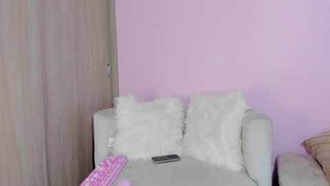 Snapshot of naileea chatting on 01/04/25, 05:27 online show from 01/04/25, 05:27