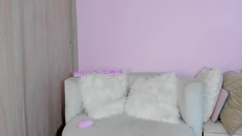 Snapshot of naileea chatting on 02/03/25, 10:54 online show from 02/03/25, 10:54