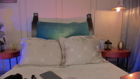 Snapshot of naishaford_1 chatting on 10/11/25, 03:06 Naisha Ford online show from 10/11/25, 03:06