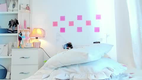 Naissha online show from 10/18/25, 03:02