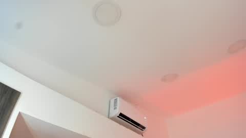 Snapshot of nakamura_san chatting on 12/19/24, 11:39 INSTAGRAM  m2221     online show from 12/19/24, 11:39