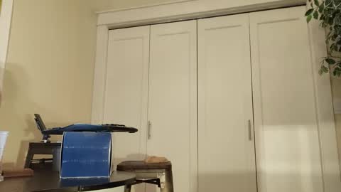 Drew from Seattle online show from 02/02/25, 01:41