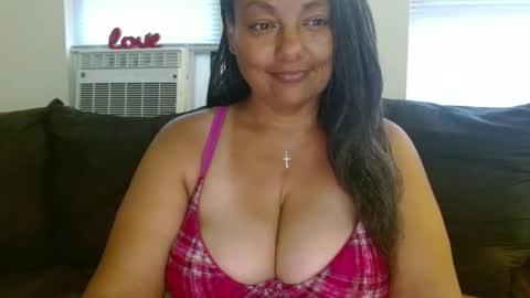 Snapshot of nala_thickk chatting on 05/05/26, 10:18 Nala Thickk online show from 05/05/26, 10:18