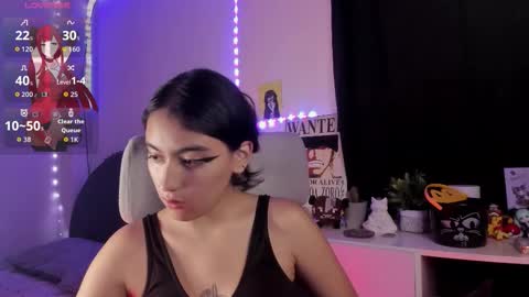nami_white online show from 10/23/25, 05:40