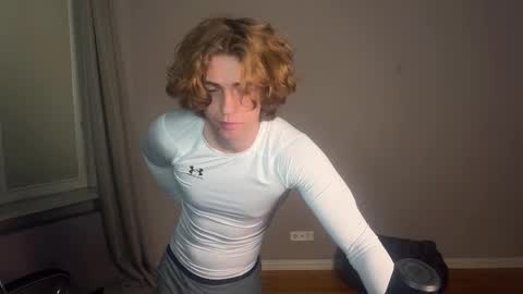 Snapshot of namiraaxel chatting on 02/17/26, 08:48 Georges online show from 02/17/26, 08:48