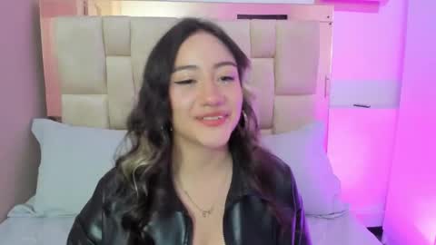 Nana online show from 12/20/25, 03:24