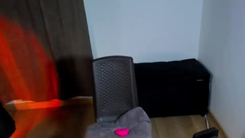 Nana  Natalia online show from 11/26/25, 03:07