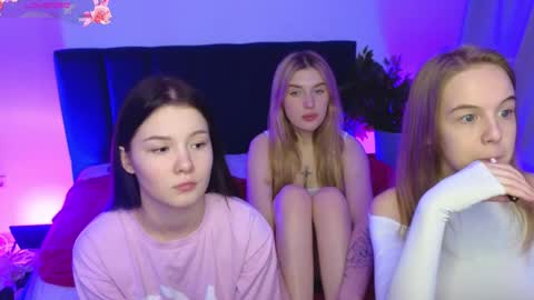 Maeve online show from 03/04/25, 05:13