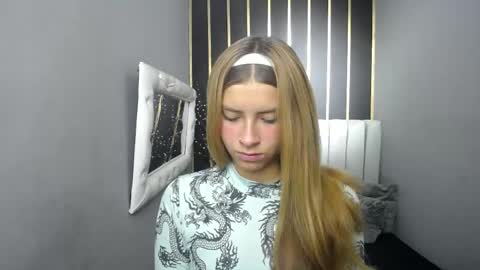 Snapshot of nancy_blonde chatting on 05/14/26, 12:45 nancy blonde online show from 05/14/26, 12:45