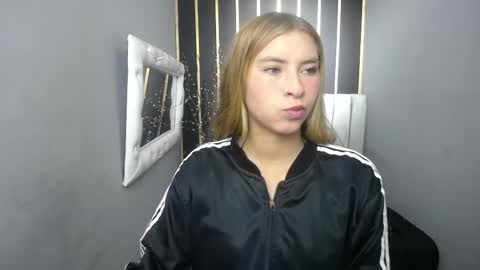 Snapshot of nancy_blonde chatting on 05/26/26, 12:23 nancy blonde online show from 05/26/26, 12:23
